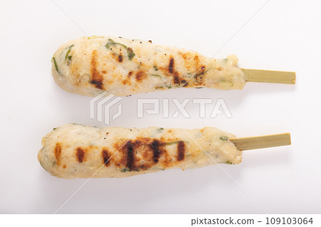 Kujo Negi Tsukune Skewer with Nagoya Cochin Kujo Negi Tsukune Skewer with Nagoya Cochin 109103064
