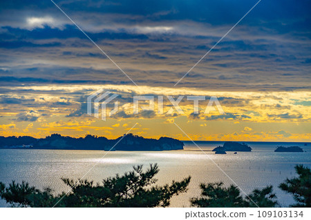 日本三大風景 松島 從祖觀山看松島灣，日出，日出，晨景，宮城縣松島町 109103134