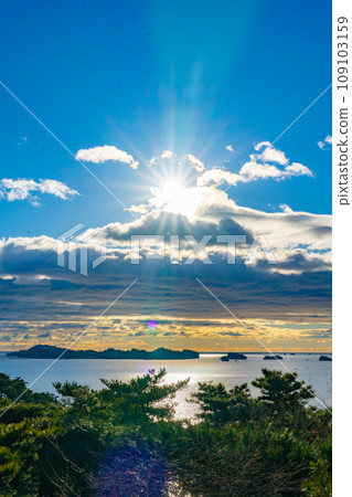 Matsushima, one of Japan's three most scenic views, Matsushima Bay seen from Mt. Sokan, first sunrise (Matsushima Town, Miyagi Prefecture) Matsushima, one of Japan's three most scenic views, Matsushima Bay seen from Mt. Sokan, first sunrise (Matsushima Town, Miyagi Prefecture) 109103159