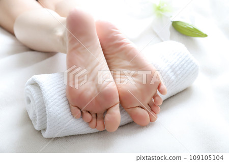 女性足部足部護理圖片 女性足部足部護理圖片 109105104