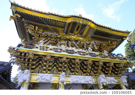 The beauty of Nikko Toshogu Shrine is a building that can be proud of around the world, and it is a statement that says, ``Don't say it's fine without seeing Nikko.'' . 109106085