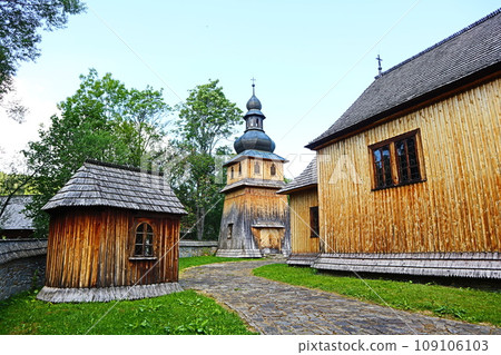 波蘭 Fundacanarodwa Skansen 的木製教堂 波蘭 Fundacanarodwa Skansen 的木製教堂 109106103