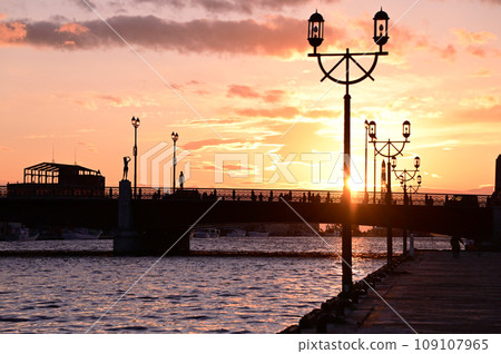 Evening view of Kushiro Nushimai Bridge Evening view of Kushiro Nushimai Bridge 109107965