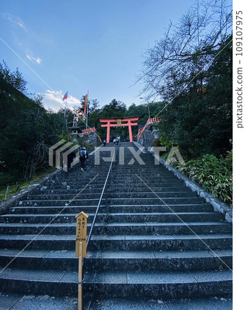 Kumano Sanzan Kumano Nachi Taisha Shrine approach 109107975