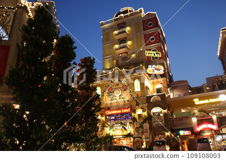 美國村夜景_沖繩 109108003