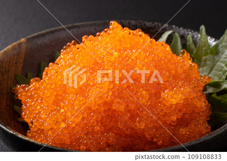 Large flying fish eggs pickled in soy sauce (from Peru) 109108833