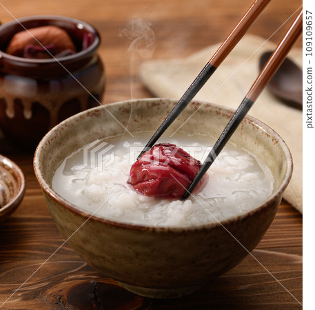 Porridge with pickled plums (umegayu) 109109657
