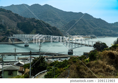 從廣島縣吳市豐島眺望秋田飛島街道豐濱大橋1 109111903