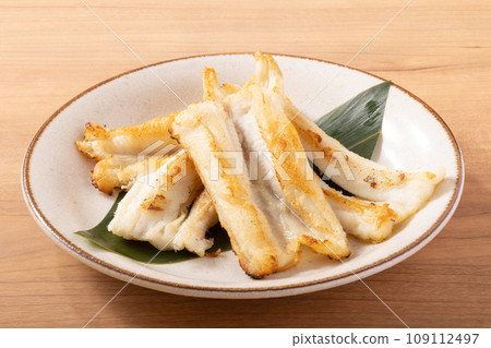 孔子的白色格柵 109112497