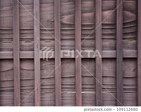 老化的舊木牆 老化的舊木牆 109112680