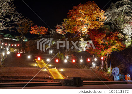 Ikaho Onsen, illuminated autumn leaves and stone steps 109113572