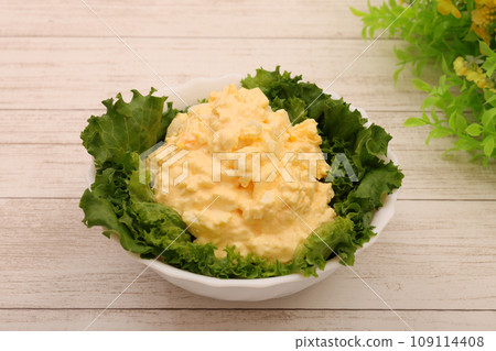 Tartar sauce salad 109114408
