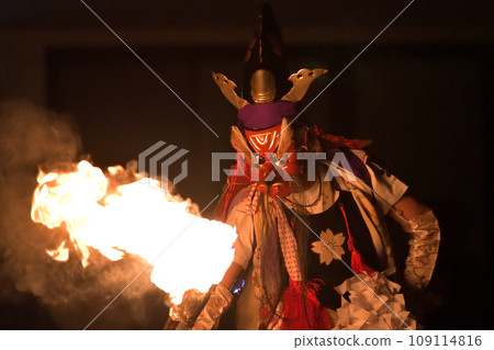 Toyama Prefecture, Rokutoji Shishimai, Yasofuri where a large tengu confronts a lion with a torch Toyama Prefecture, Rokutoji Shishimai, Yasofuri where a large tengu confronts a lion with a torch 109114816