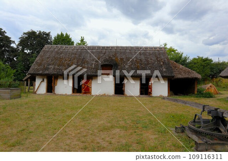 Farmhouse in Toruń, Folklore Museum Skansen 109116311