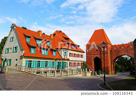 Toruń old town architecture 109116343