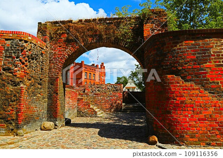 Toruń, old town gates Toruń, old town gates 109116356