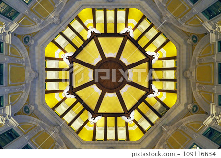 東京站丸之內南口的圓頂天花板 109116634