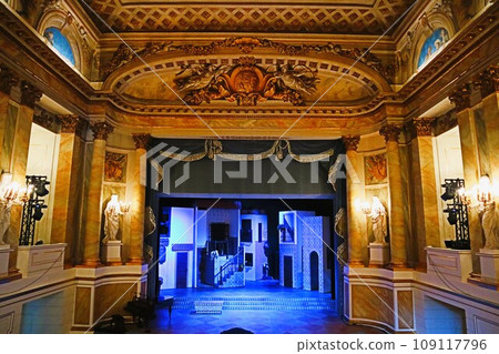 Theater in Lazienki Park 109117796