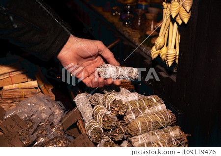 Velden, Austria - November 24, 2023: Opening of Advent on the bank of Lake Woerthersee, sales of Christmas goods at the advent market, Christmas illumination Velden, Austria - November 24, 2023: Opening of Advent on the bank of Lake Woerthersee, sales of Christmas goods at the advent market, Christmas illumination 109119476