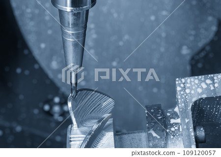 The hi-precision parts  manufacturing process by multi-axis CNC milling machine. 109120057