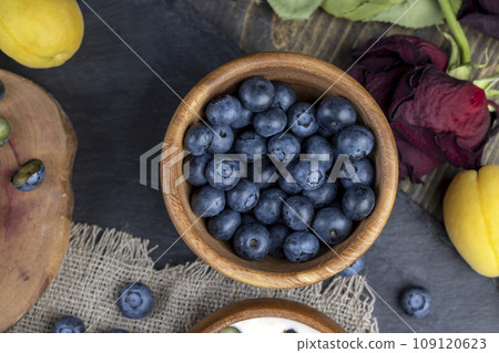ripe blueberries in the kitchen ripe blueberries in the kitchen 109120623