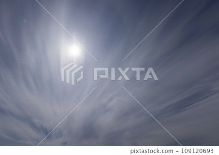 beautiful long cirrus clouds in the sky beautiful long cirrus clouds in the sky 109120693
