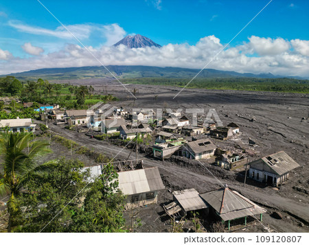 The village after the eruption of the Semeru volcano on December 4, 2022. Java Island, Indonesia The village after the eruption of the Semeru volcano on December 4, 2022. Java Island, Indonesia 109120807