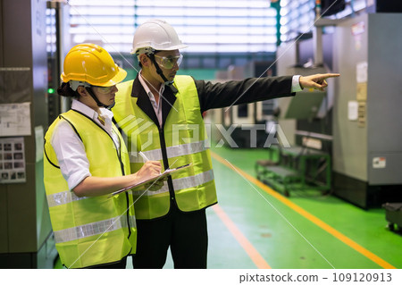 Factory auditor write microchip machinery implement audit result 109120913