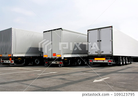 Lorries Lorries 109123795