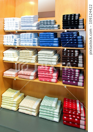 Towels rack 109124422