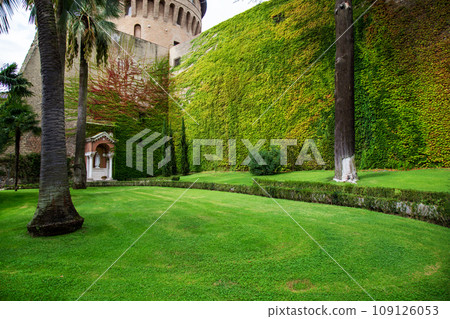 Vatican gardens in autumn 109126053