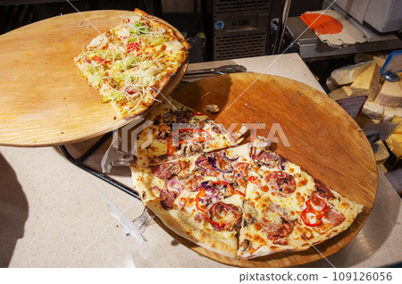 Pizza of 2 types in German store - food store Spar Pizza of 2 types in German store - food store Spar 109126056