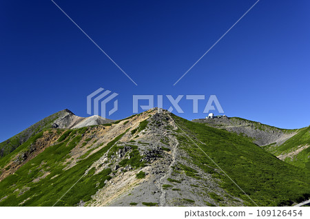 Summer's Norikura View from Daikokudake (shooting location: Norikura, Daikokudake) 109126454