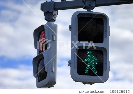 pedestrian traffic light pedestrian traffic light 109126915