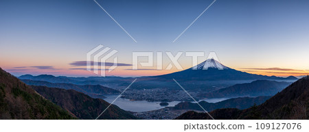 Sunset view of Mt. Fuji and Lake Kawaguchi from Shindo Pass, panoramic, ultra-high resolution Sunset view of Mt. Fuji and Lake Kawaguchi from Shindo Pass, panoramic, ultra-high resolution 109127076
