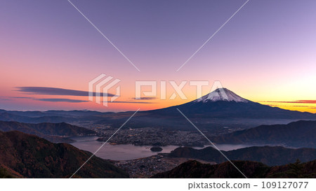 Evening view of Mt. Fuji and Lake Kawaguchi from Shindo Pass Evening view of Mt. Fuji and Lake Kawaguchi from Shindo Pass 109127077