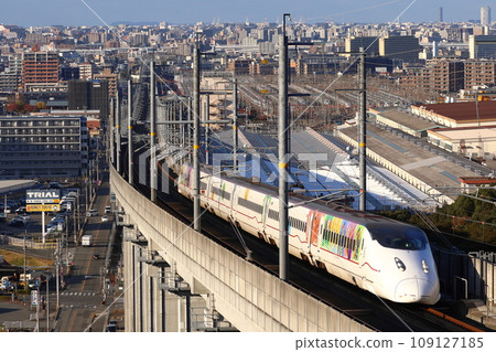 Kyushu Shinkansen N700 series "Mizuho Sakura" running up the slope 2 109127185