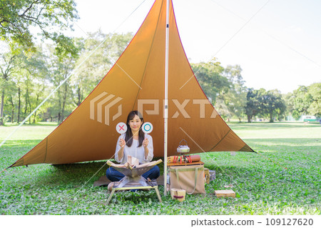 Marubatsu problem outdoors women Marubatsu problem outdoors women 109127620