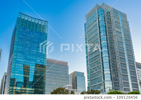 Building district in Marunouchi, Chiyoda-ku, Tokyo (Daimyo Koji) 109128456