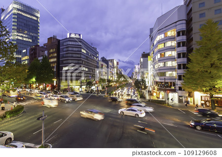 Night view of Hirose-dori Chuo 2-chome intersection, Sendai City 109129608