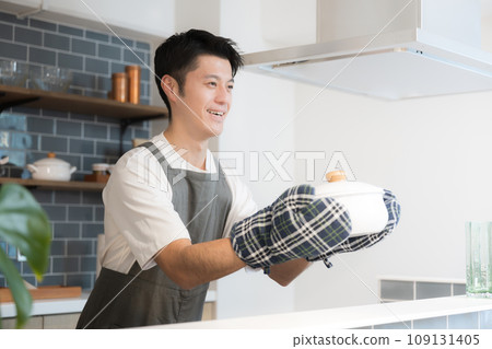 一個男人做飯和做家事的簡介 一個男人做飯和做家事的簡介 109131405