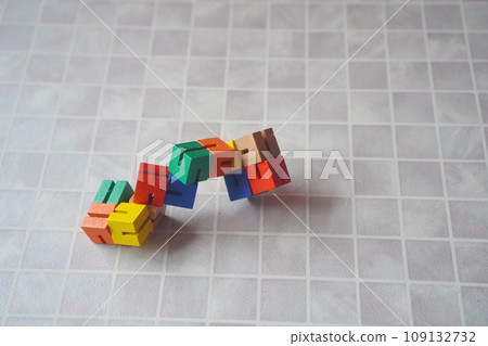 方便攜帶的小型立體拼圖。 109132732