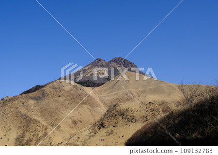Yufudake in winter seen from Yufuin Sagiridai 109132783