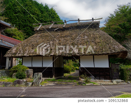 有茅草屋頂的私人住宅 有茅草屋頂的私人住宅 109132868