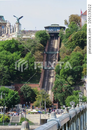 Royal Palace Hill Cable Car/Budapest, Hungary 109133022
