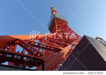Tokyo Tower of yesteryear still in use 109133607