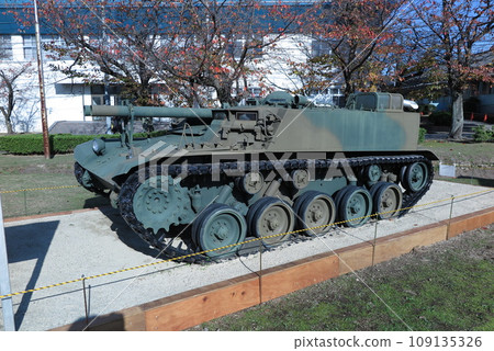 陸上自衛隊宇治警備隊：保存並展示的60式自行106毫米無後座力步槍 109135326