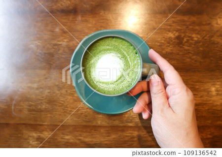 green tea or matcha green tea 109136542