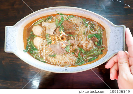 noodles, Chinese noodles or beef noodles 109136549