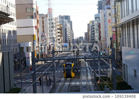 智慧黃黑車身，宇都宮新交通系統宇都宮輕軌 109138408